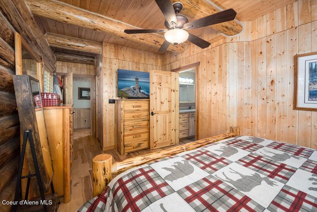 28 Creekside LN, Hope, ID 83836