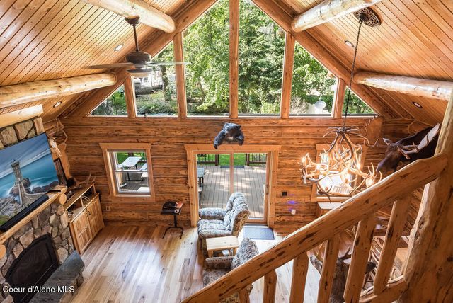 28 Creekside LN, Hope, ID 83836