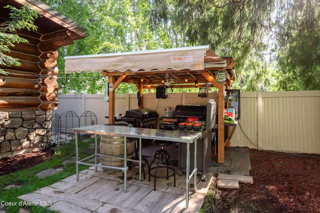 28 Creekside LN, Hope, ID 83836