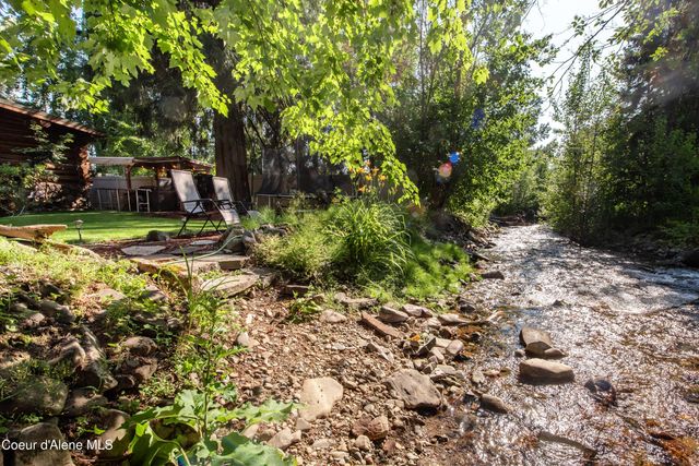 28 Creekside LN, Hope, ID 83836