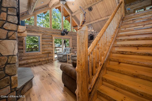 28 Creekside LN, Hope, ID 83836
