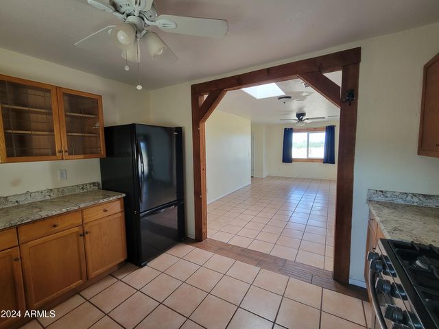 8075 E Bloomfield Road, Hereford, AZ 85615