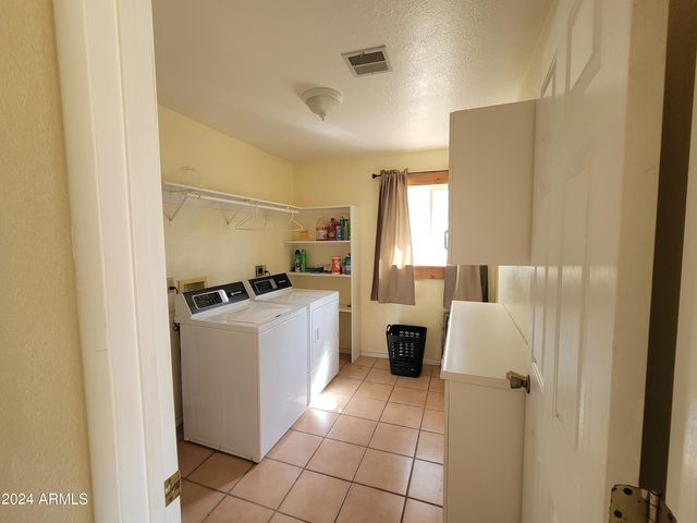 8075 E Bloomfield Road, Hereford, AZ 85615