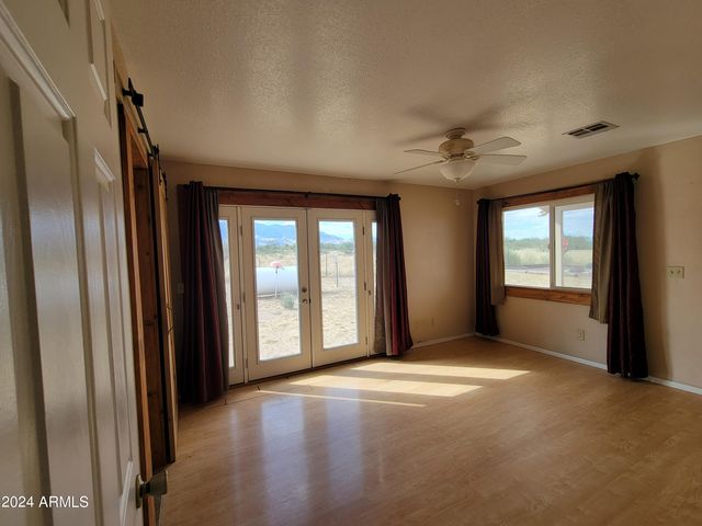 8075 E Bloomfield Road, Hereford, AZ 85615