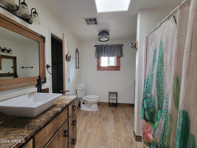 8075 E Bloomfield Road, Hereford, AZ 85615