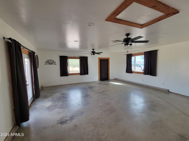 8075 E Bloomfield Road, Hereford, AZ 85615