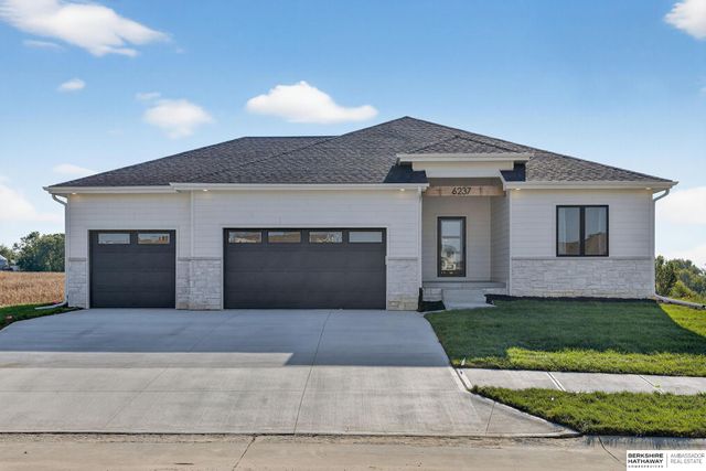 6202 N 209th Street, Elkhorn, NE 68022
