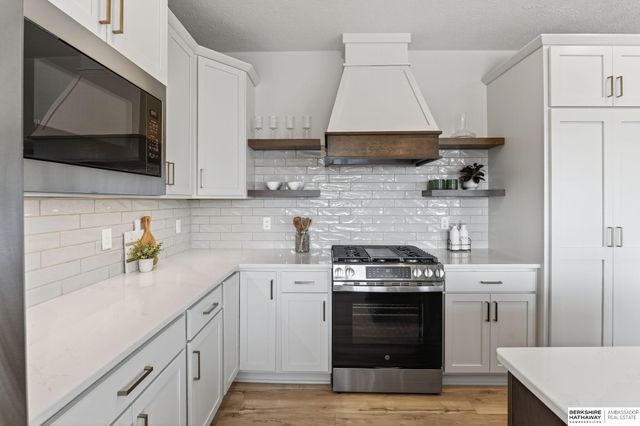 6202 N 209th Street, Elkhorn, NE 68022