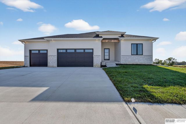 6202 N 209th Street, Elkhorn, NE 68022
