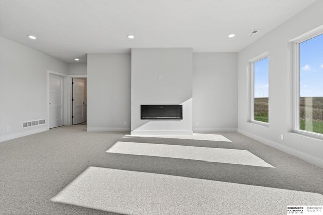 6202 N 209th Street, Elkhorn, NE 68022