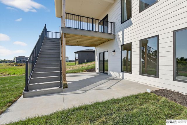 6202 N 209th Street, Elkhorn, NE 68022