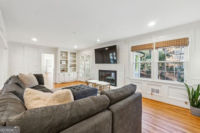 1511 Summerset Drive, Dunwoody, GA 30338