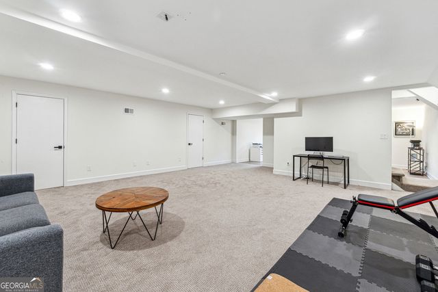 1511 Summerset Drive, Dunwoody, GA 30338