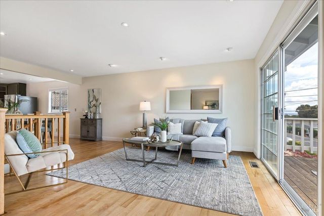 375 E O St, Benicia, CA 94510