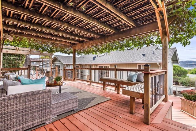 375 E O St, Benicia, CA 94510