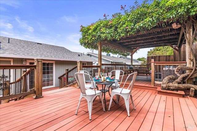 375 E O St, Benicia, CA 94510