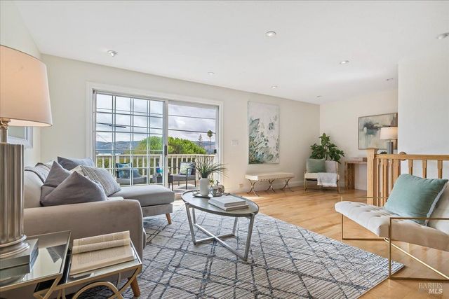 375 E O St, Benicia, CA 94510