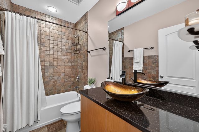 3544 N Fremont Street 4S, Chicago, IL 60657