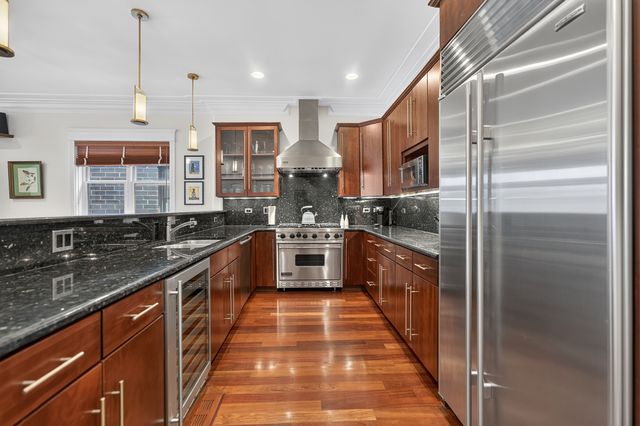 3544 N Fremont Street 4S, Chicago, IL 60657