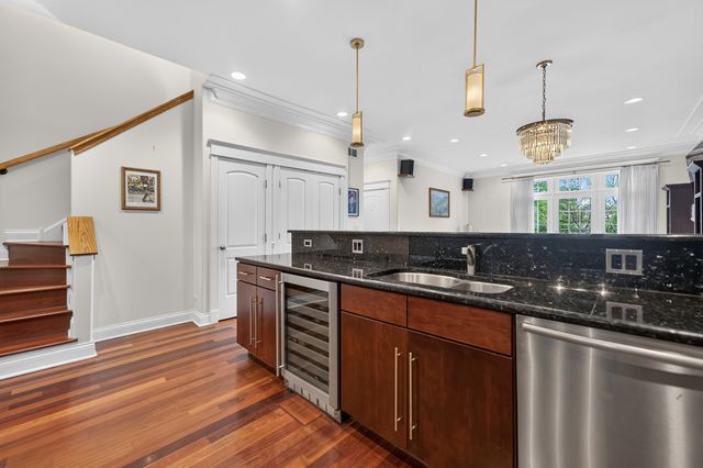 3544 N Fremont Street 4S, Chicago, IL 60657