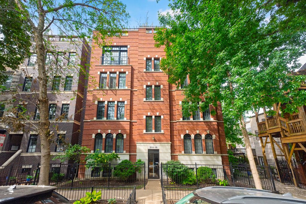 3544 N Fremont Street 4S, Chicago, IL 60657