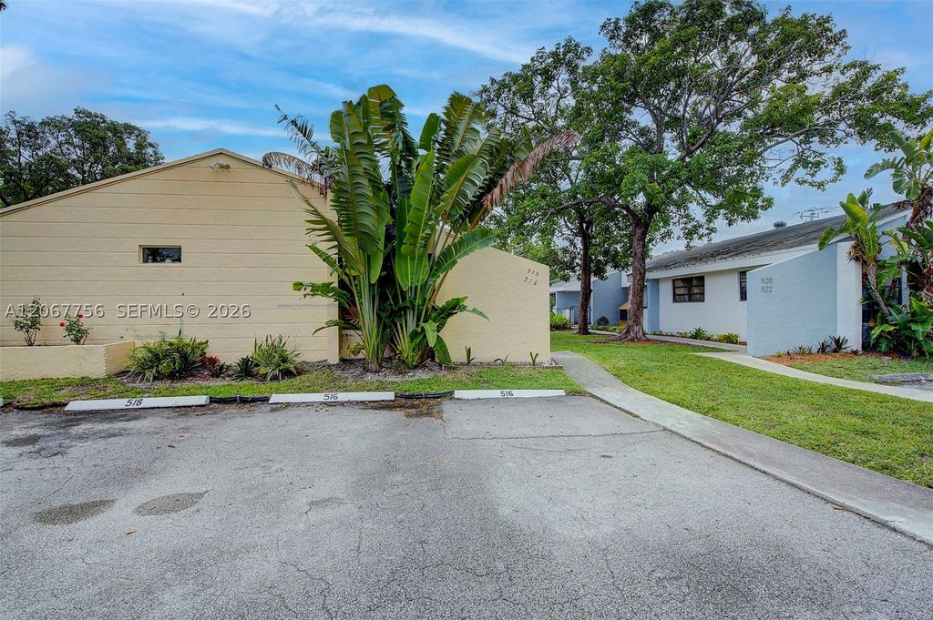 516 SW 14th Ct 516, Fort Lauderdale, FL 33315