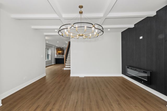 8114 S Paxton Avenue, Chicago, IL 60617