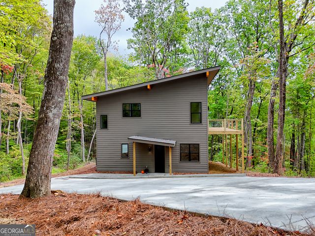 673 Autumn Ridge Drive, Clayton, GA 30525