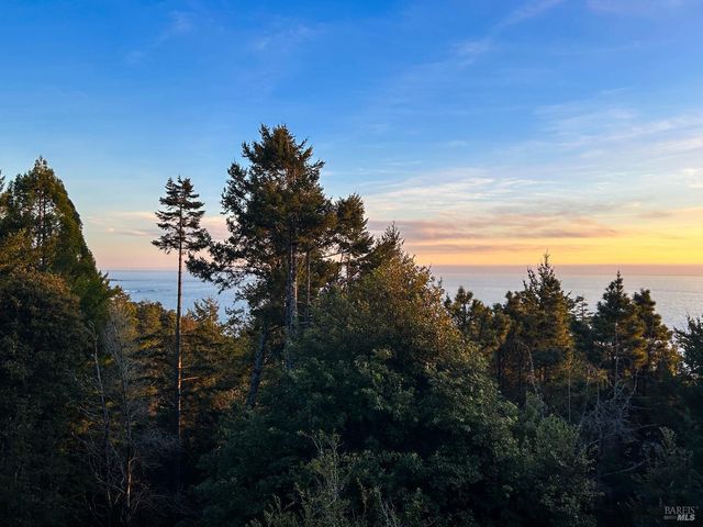 37275 Glennen Dr, Gualala, CA 95445