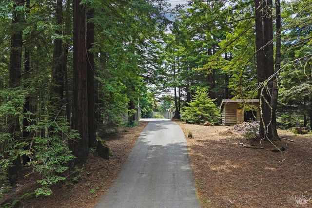 37275 Glennen Dr, Gualala, CA 95445