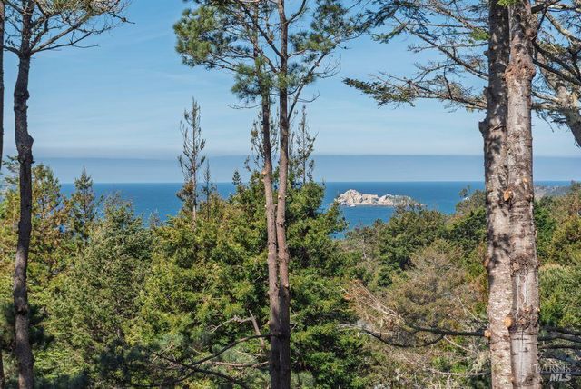 37275 Glennen Dr, Gualala, CA 95445