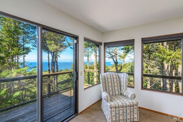 37275 Glennen Dr, Gualala, CA 95445