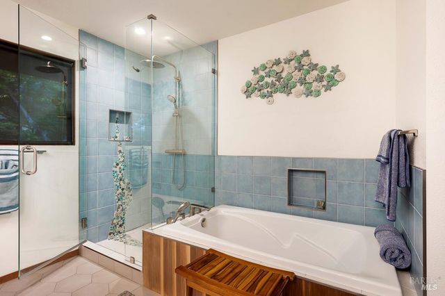 37275 Glennen Dr, Gualala, CA 95445