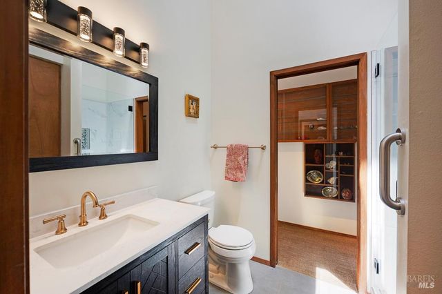 37275 Glennen Dr, Gualala, CA 95445