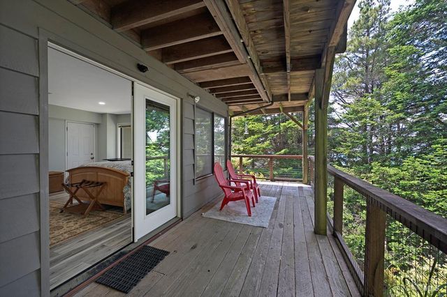 37275 Glennen Dr, Gualala, CA 95445