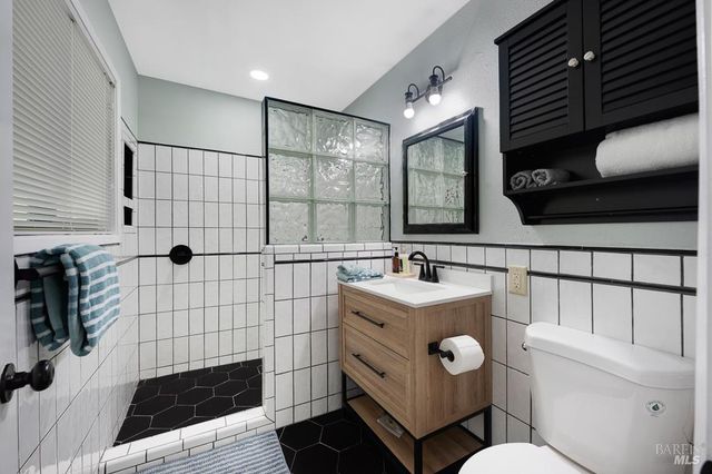 37275 Glennen Dr, Gualala, CA 95445