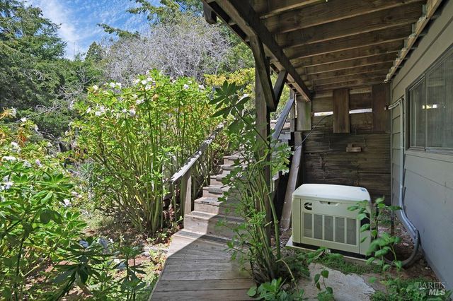 37275 Glennen Dr, Gualala, CA 95445