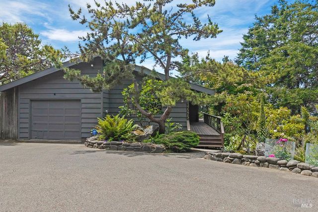 37275 Glennen Dr, Gualala, CA 95445