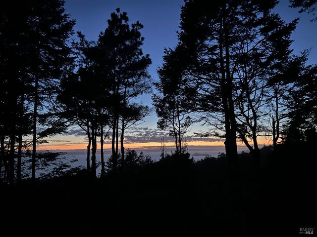 37275 Glennen Dr, Gualala, CA 95445