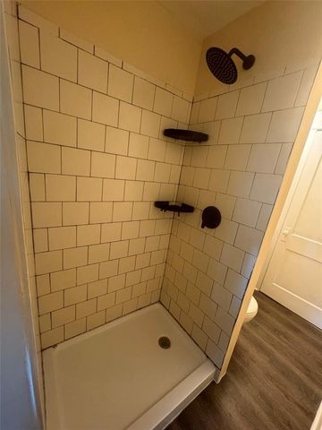 214 E 29TH Street, Erie, PA 16504