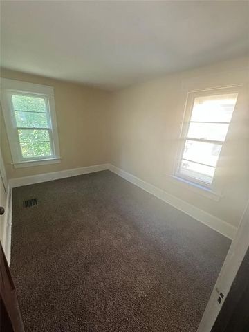 214 E 29TH Street, Erie, PA 16504