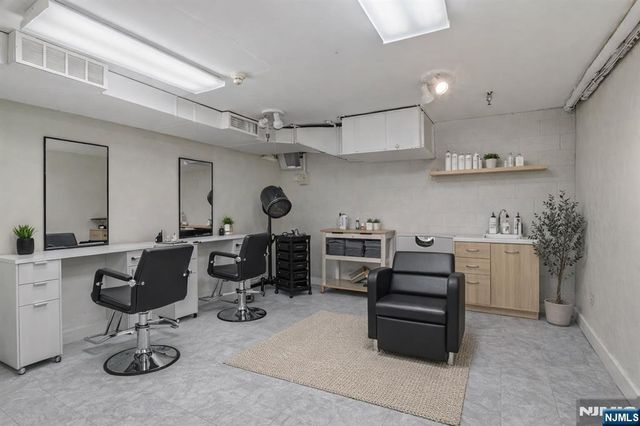 1 Ridgewood Avenue LL-8, Ridgewood, NJ 07450