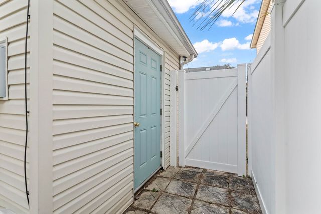 811 9th Ave. S, North Myrtle Beach, SC 29582