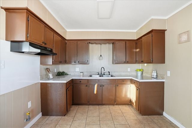 300 Nayer St, Alice, TX 78332