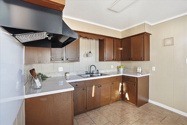 300 Nayer St, Alice, TX 78332