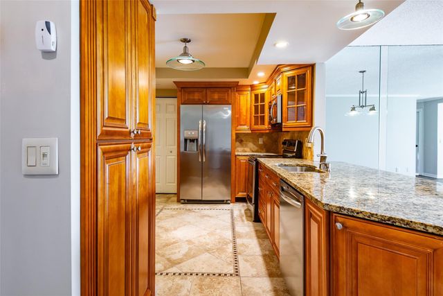 6300 NW 2nd Ave 206, Boca Raton, FL 33487