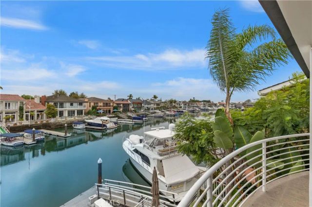 715 Bayside Drive, Newport Beach, CA 92660