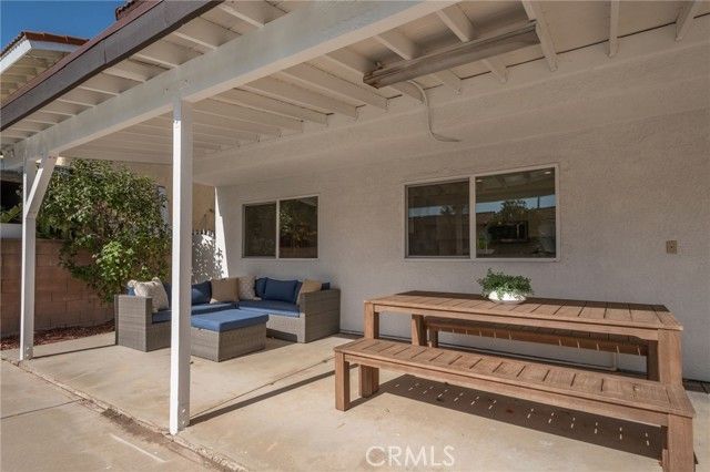 19828 Lull, Winnetka (los Angeles), CA 91306