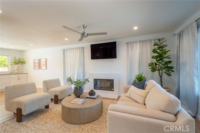 19828 Lull, Winnetka (los Angeles), CA 91306