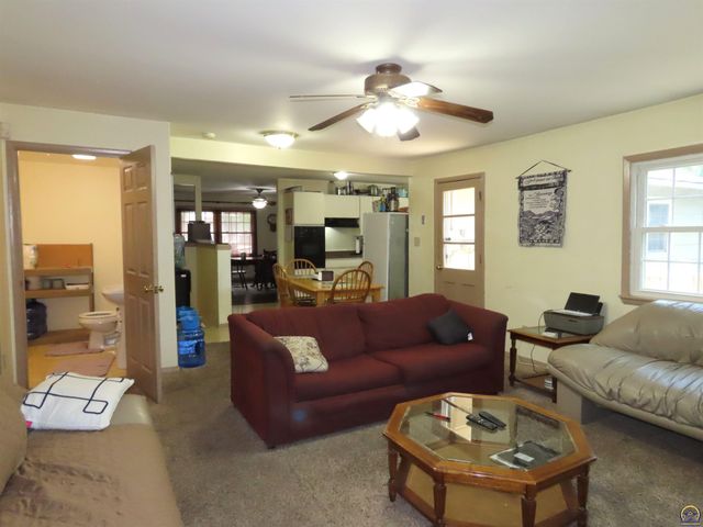 5401 SW 28th ST, Topeka, KS 66614